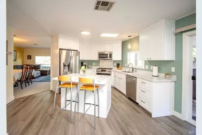 9 Fallen Leaf Way, Novato, CA 94949 - Photo 2