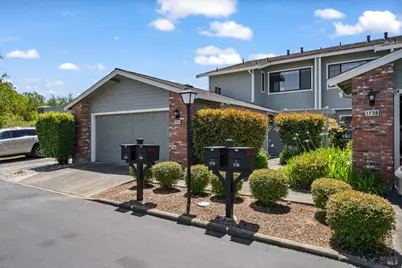 1740 Stuart Court, Benicia, CA 94510 - Photo 2