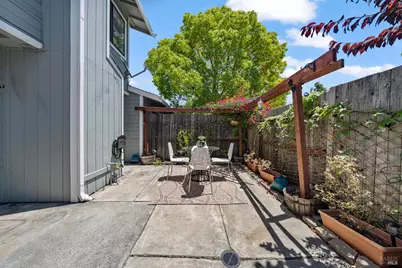 1740 Stuart Court, Benicia, CA 94510 - Photo 28