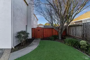 570 Periwinkle Pl, Benicia, CA 94510 - Photo 58