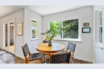 219 Burgundy Road, Healdsburg, CA 95448 - Photo 10