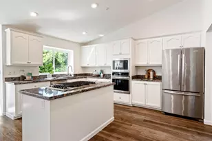 219 Burgundy Rd, Healdsburg, CA 95448 - Photo 10