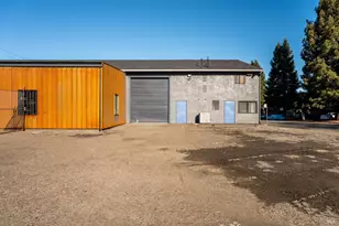 902 Waugh Ln, Ukiah, CA 95482 - Photo 2