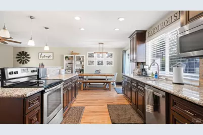 328 N Alamo Drive, Vacaville, CA 95688 - Photo 14