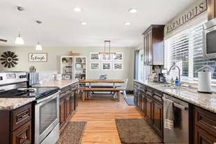 328 N Alamo Dr, Vacaville, CA 95688 - Photo 14