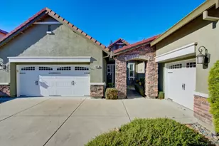 681 Canterbury Cir, Vacaville, CA 95687 - Photo 2