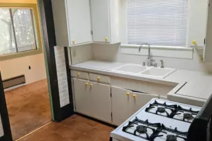 523 Center St, Healdsburg, CA 95448 - Photo 16