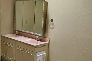 523 Center St, Healdsburg, CA 95448 - Photo 20