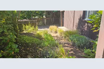 523 Center Street, Healdsburg, CA 95448 - Photo 8