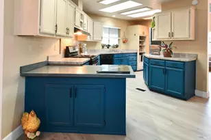 57 W Napa Dr, Petaluma, CA 94954 - Photo 14