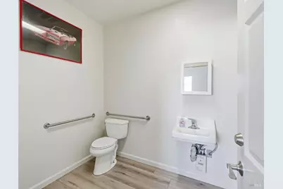 1380 Sebastopol Road, Santa Rosa, CA 95407 - Photo 20