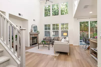 89 Hollyleaf Way, Novato, CA 94949 - Photo 4