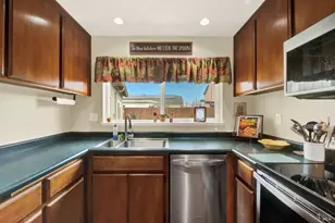 1404 Donner Ct, Suisun City, CA 94585 - Photo 18