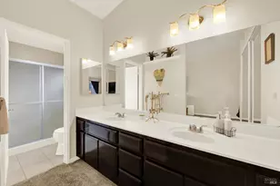 1404 Donner Ct, Suisun City, CA 94585 - Photo 32