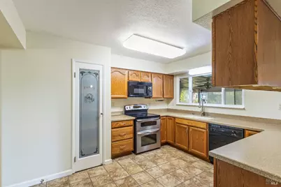 119 Carlsbad Circle, Vacaville, CA 95687 - Photo 16