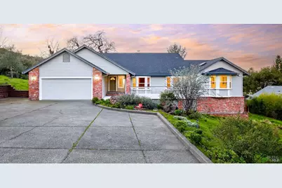 405 Crestridge Place, Santa Rosa, CA 95405 - Photo 2