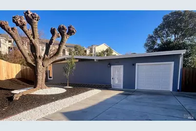 223 Wedgewood Court, Vallejo, CA 94591 - Photo 2