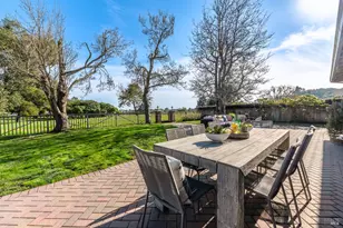 136 Peacock Dr, San Rafael, CA 94901 - Photo 14