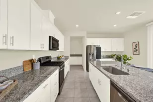 1695 Blossom Way, Dixon, CA 95620 - Photo 18