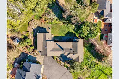 221 Hayman Court, Santa Rosa, CA 95409 - Photo 2