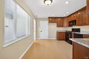 300 Pickwick Dr, Napa, CA 94558 - Photo 10