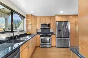 11 Oak Forest Ln, Santa Rosa, CA 95409 - Photo 16