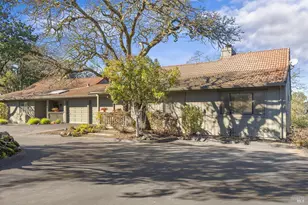 11 Oak Forest Ln, Santa Rosa, CA 95409 - Photo 2