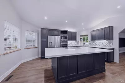 19231 Ravenhill Road, Hidden Valley Lake, CA 95467 - Photo 18