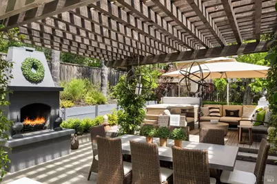 806 Chiles Avenue, Saint Helena, CA 94574 - Photo 1