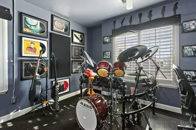 387 Allen Way, Benicia, CA 94510 - Photo 32