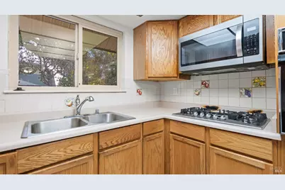 209 Begonia Boulevard, Fairfield, CA 94533 - Photo 18