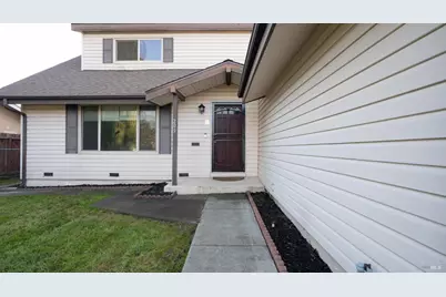 209 Begonia Boulevard, Fairfield, CA 94533 - Photo 6