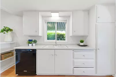 15 Scenic Drive, Novato, CA 94949 - Photo 18