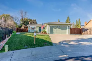 1125 Merrill Ct, Dixon, CA 95620 - Photo 2