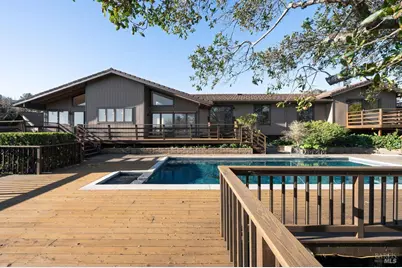 120 Cabro Court, Novato, CA 94947 - Photo 1