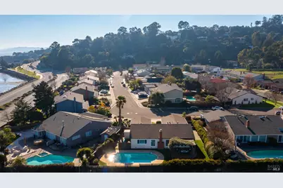 40 Surfwood Circle, San Rafael, CA 94901 - Photo 32