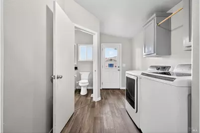 24 Leisure Park Circle, Santa Rosa, CA 95401 - Photo 30