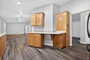 24 Leisure Park Cir, Santa Rosa, CA 95401 - Photo 18