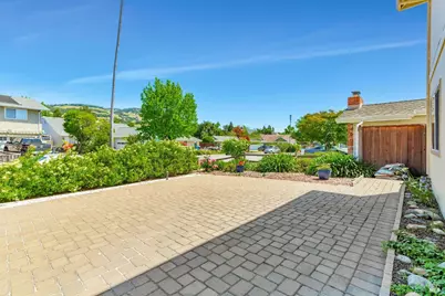 99 San Benito Way, Novato, CA 94945 - Photo 30