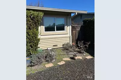101 Arlington Drive, Petaluma, CA 94952 - Photo 2