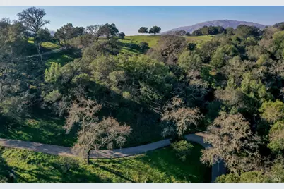 829 Las Pavadas Avenue, San Rafael, CA 94903 - Photo 58