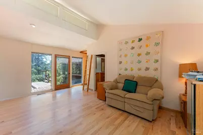 19155 Scenic Drive, Redwood Valley, CA 95470 - Photo 18