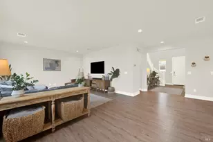 612 Periwinkle Dr, Vacaville, CA 95687 - Photo 22