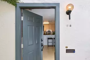 1118 Marina Dr, Napa, CA 94559 - Photo 2