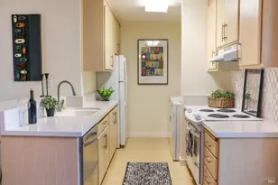 1118 Marina Dr, Napa, CA 94559 - Photo 18