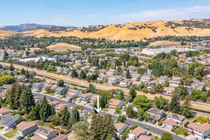 3265 Arroyo Dr, Fairfield, CA 94533 - Photo 96