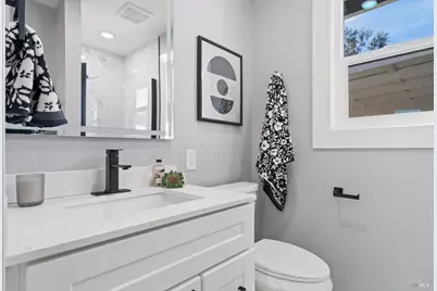 131 Healdsburg Avenue, Cloverdale, CA 95425 - Photo 12