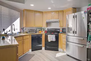 147 Erin Dr, Vallejo, CA 94589 - Photo 8