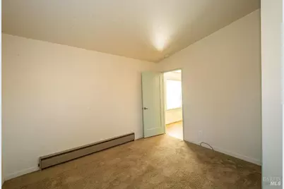 18230 Barrett Avenue, Sonoma, CA 95476 - Photo 10