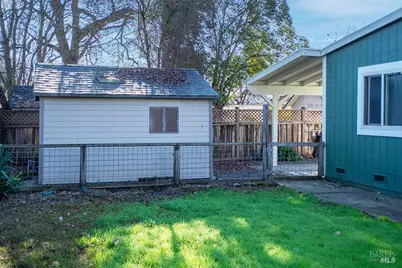 18230 Barrett Avenue, Sonoma, CA 95476 - Photo 14